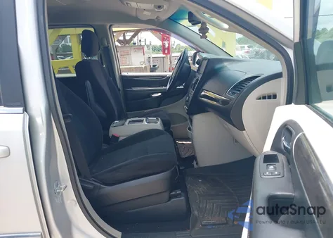 2011 Chrysler Town & Country Touring из США, поврежденный, VIN 2A4RR5DG7BR765968